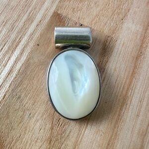 ATI 925 Sterling silver Mexico mother of pearl slide pendant